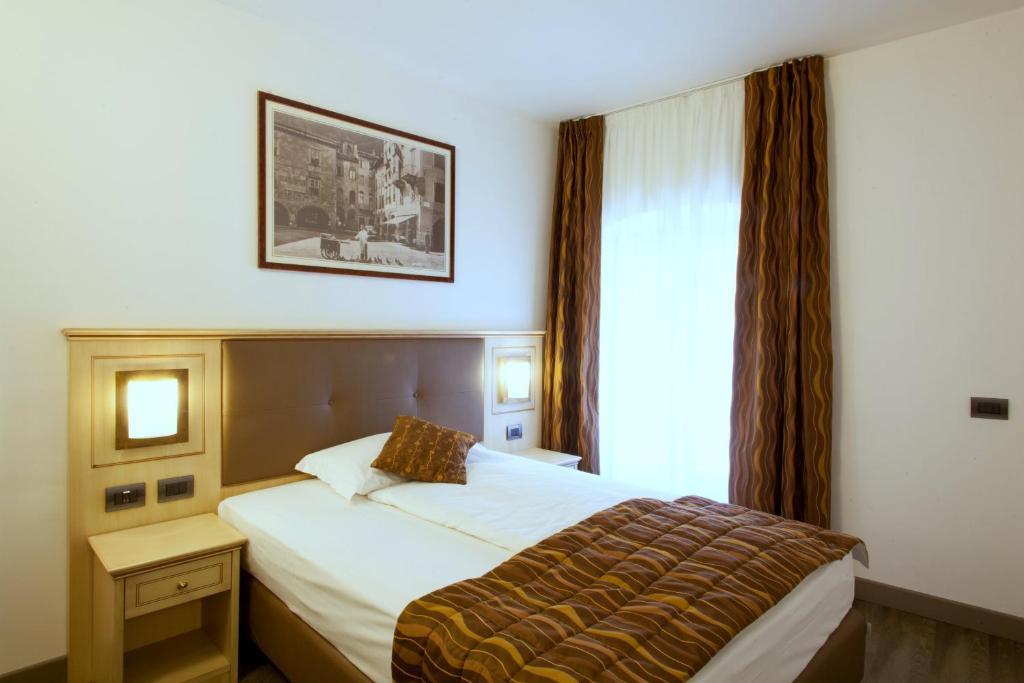 Hotel Portici - Romantik & Wellness 加尔达湖滨 客房 照片